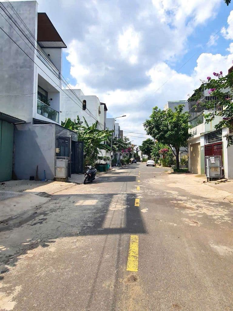 Bán lô đất 62.1m2, 4.1x15.2, đường 10m, KDC Đ. Bưng Ông Thoàn, Quận 9