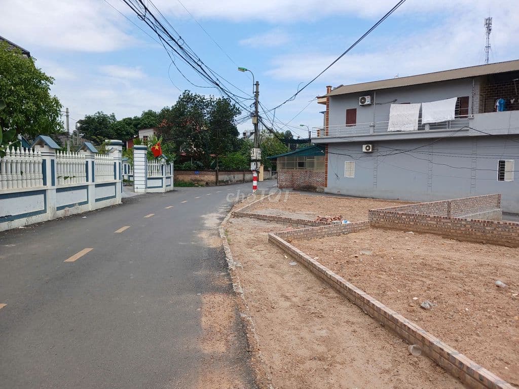 NHỈNH 2 TỶ CÓ 100M2 ĐẤT THỔ CƯ SẴN SỔ ĐỎ TẠI XUÂN KHANH, TÙNG THIỆN ! - Ảnh 2
