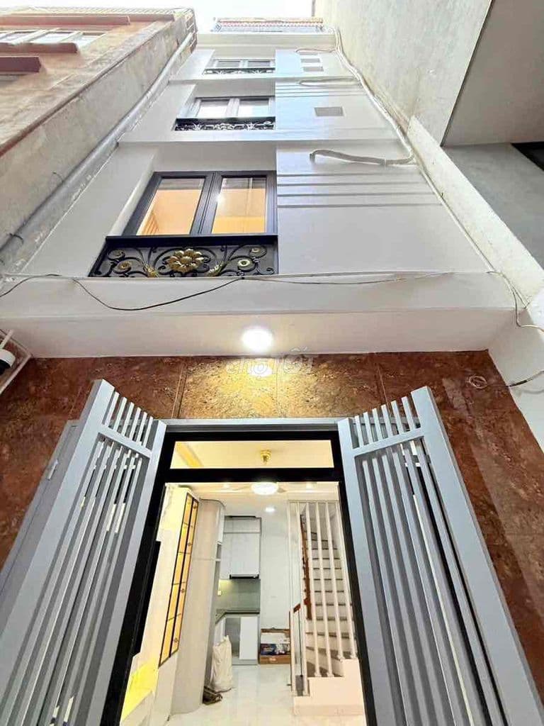 102 Phố Chính Kinh, nhà đẹp ở luôn, KD ngày đêm, oto đỗ cửa, 32m*5 tầ