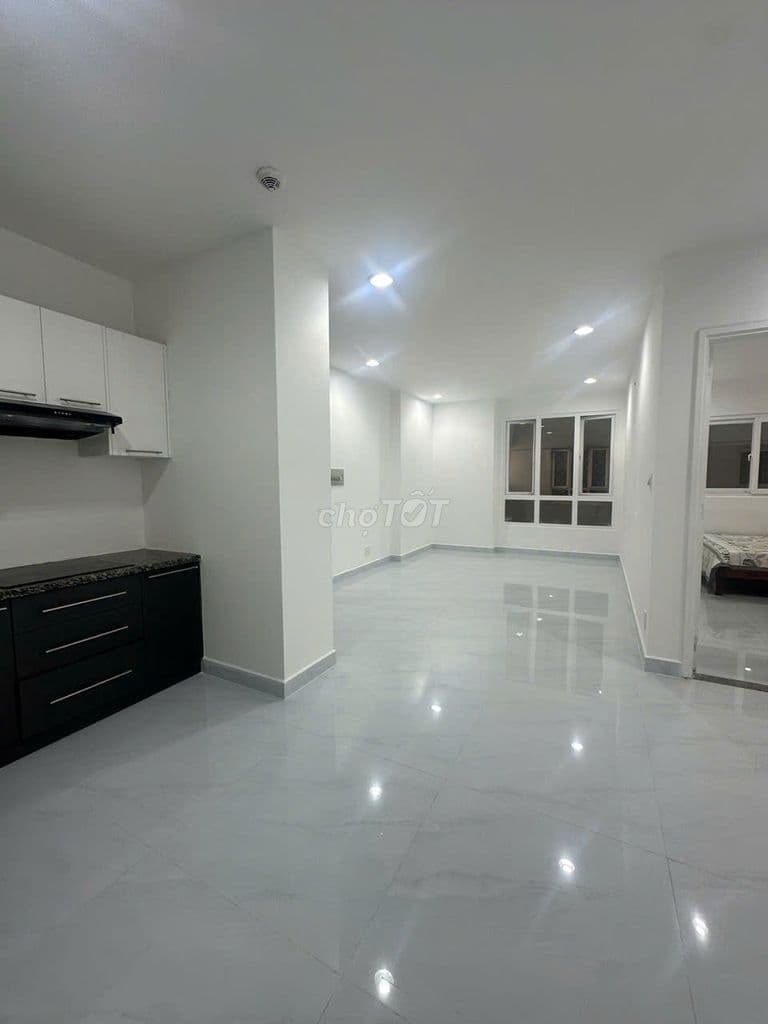 Bán căn 2 phòng ngủ 86m2 Lô C chung cư Carina mới như hình