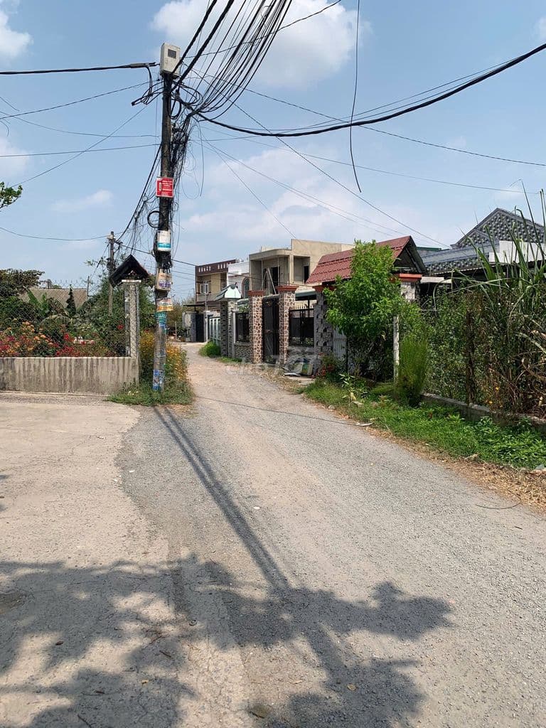 CẦN BÁN GẤP 130m2 ĐẤT THỔ GIÁ 650TR NGAY TRUNG LẬP THƯỢNG CỦ CHI - Ảnh 2