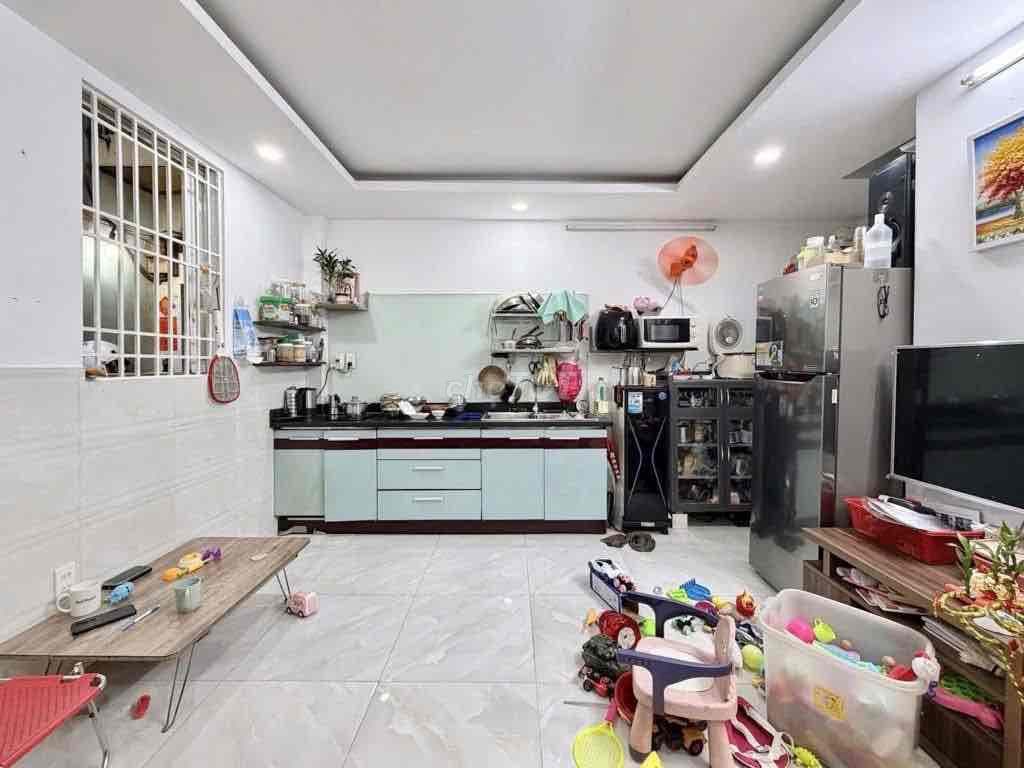 TT Quận 1 - Bán Nhà 5 Tầng Gần Mặt Tiền Đường Cô Bắc 25M2 Chỉ 4,2 Tỷ.