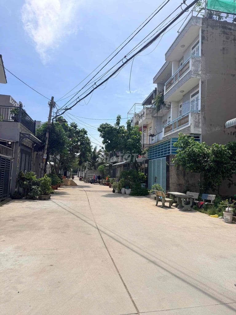 nhà mới xây đẹp tặng full nội thất - Ảnh 2