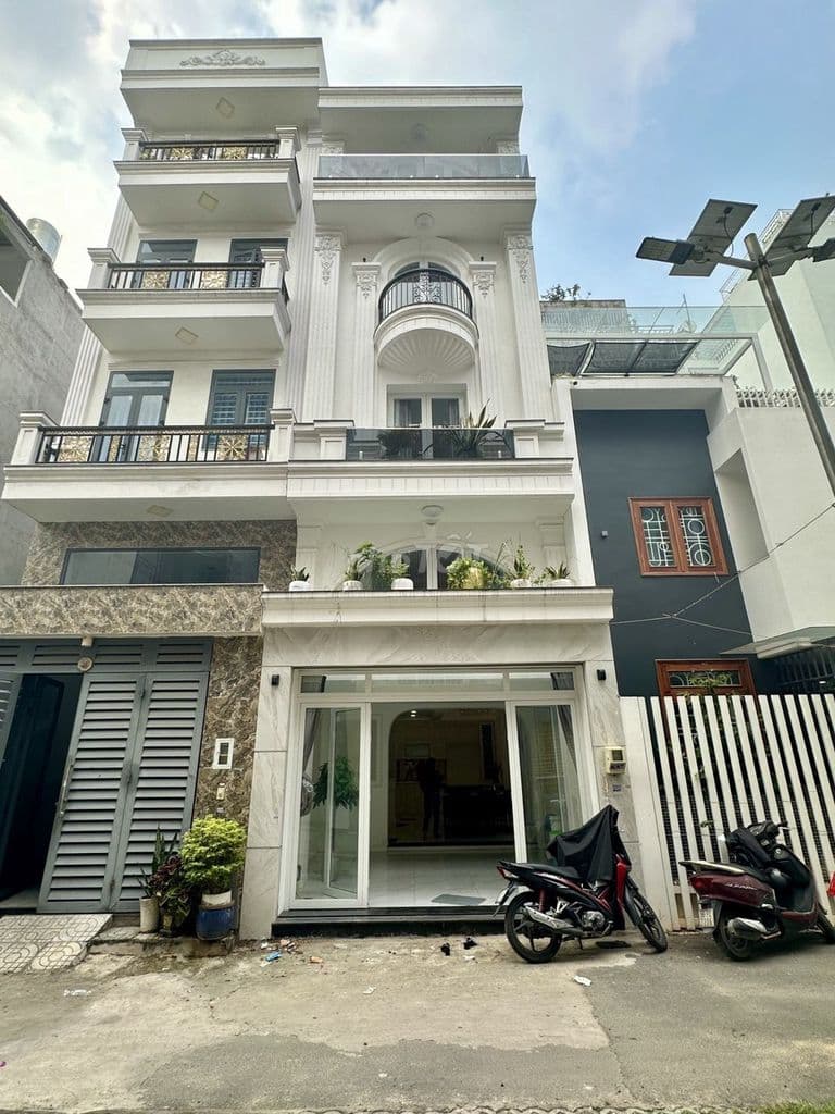 SIÊU PHẨM HẺM XE TẢI LÊ ĐỨC 8M THỌ GẦN 60M ĐÚC PHONG CÁCH KIỂU NHÂT