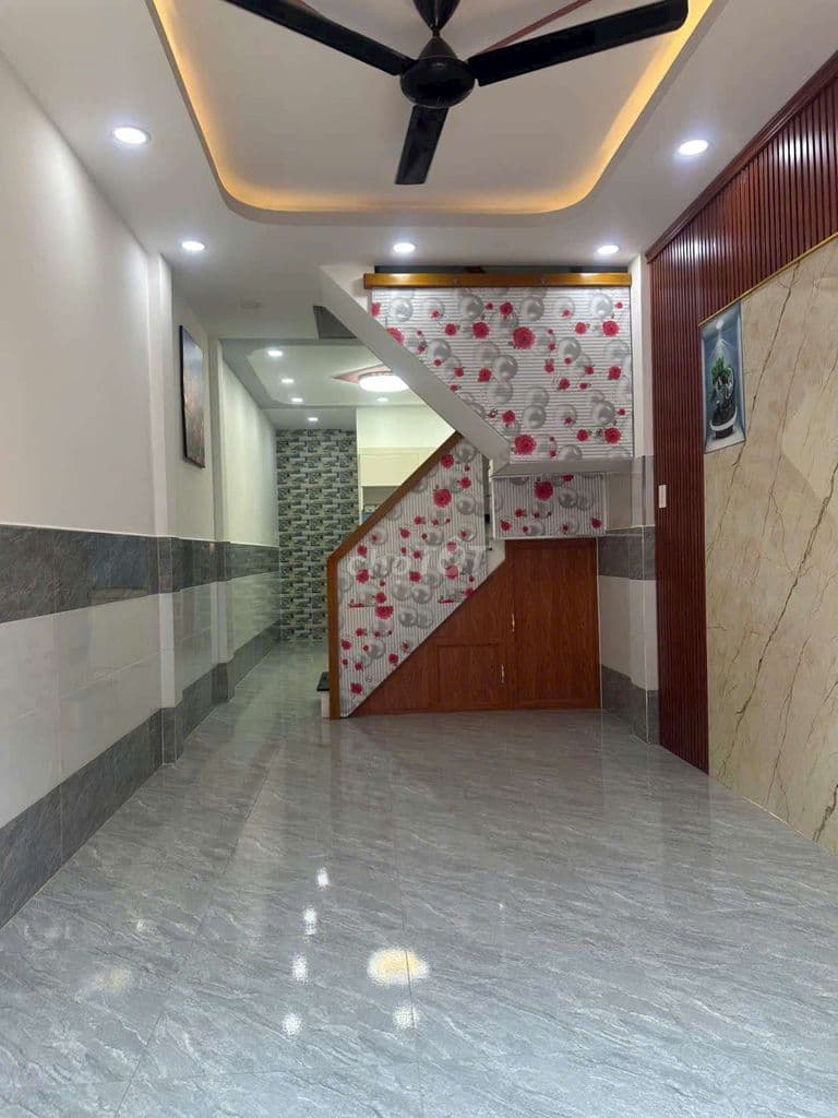 Bán nhà dt 3 x10 trệt lâu