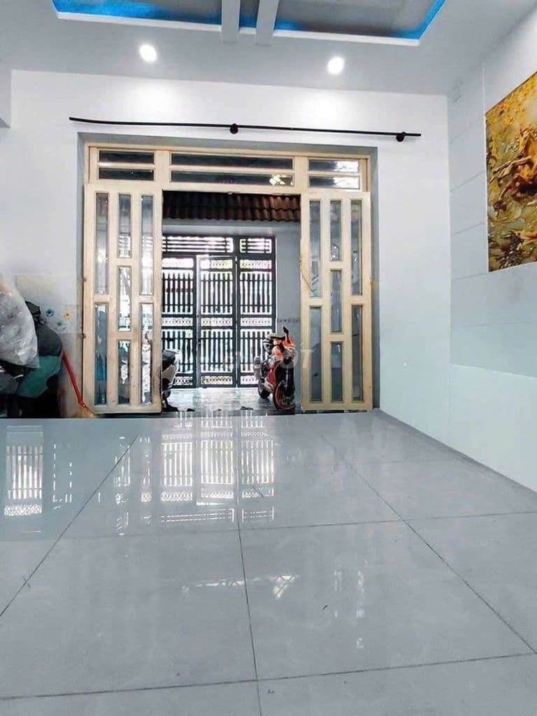 NHÀ MỚI NGAY HẬU GIANG CÂY GÕ GIÁP CHỢ BÌNH TÂY 4 TẦNG CHỦ RẤT GẤP BÁN