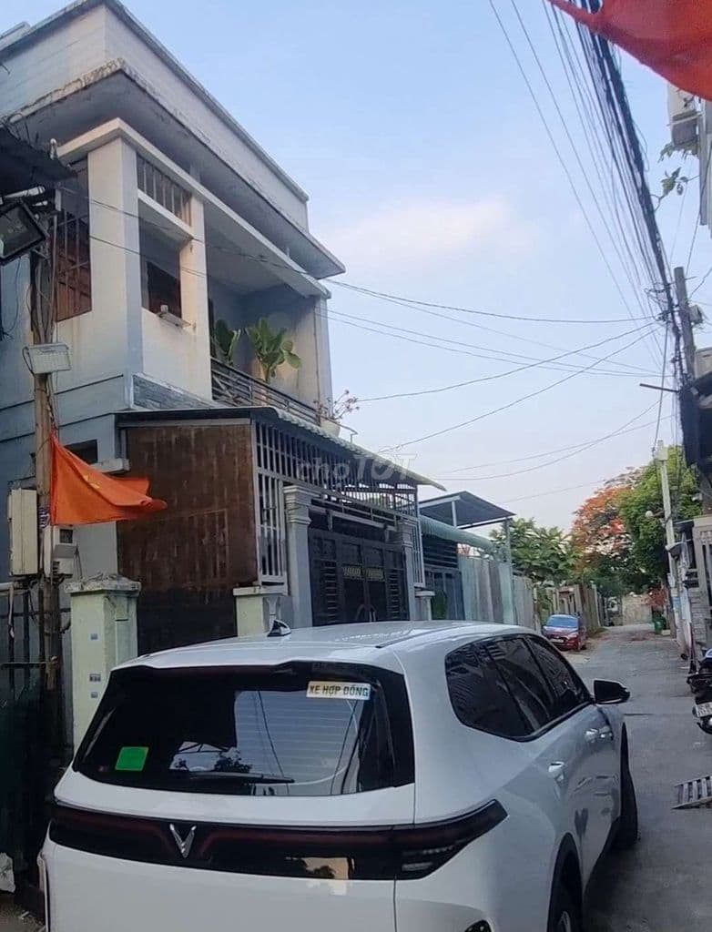 Nhà hẻm xe tải 6,5×20 nhà 2 tầng 5 phòng ngủ phù hợp gia đình đông