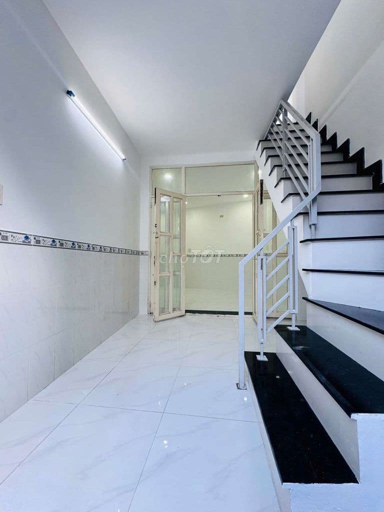 Cần thanh lý gấp căn nhà Nguyễn Trung Trực, Sổ hồng riêng,