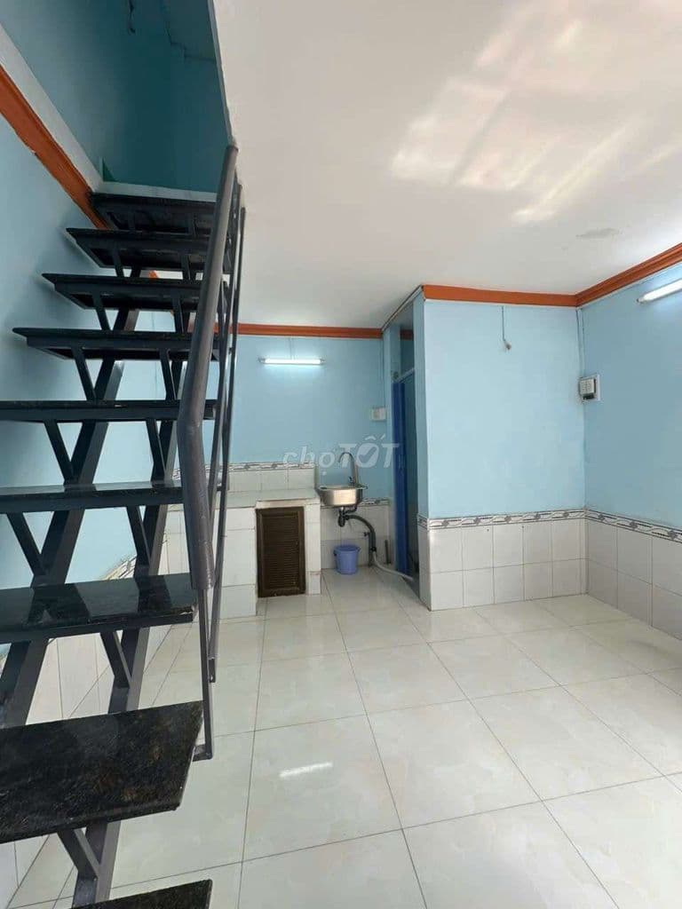 NHÀ RIÊNG ĐƯỜNG THÔNG - Ảnh 3