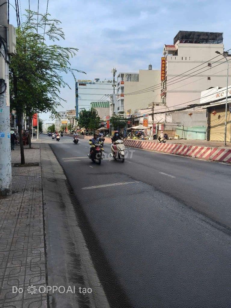 CHỊ LAN RAO BÁN NHÀ MẶT TIỀN, CHỈ 5,4 TỶ GẦN LÂM VĂN BỀN, QUẬN 7