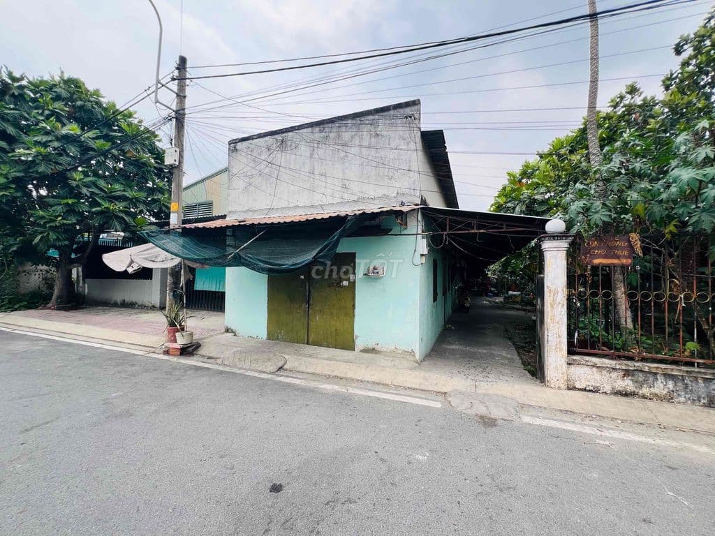 Bán dãy trọ 8 phòng 1 kiot 880 triệu sổ riêng 192m2 chính chủ