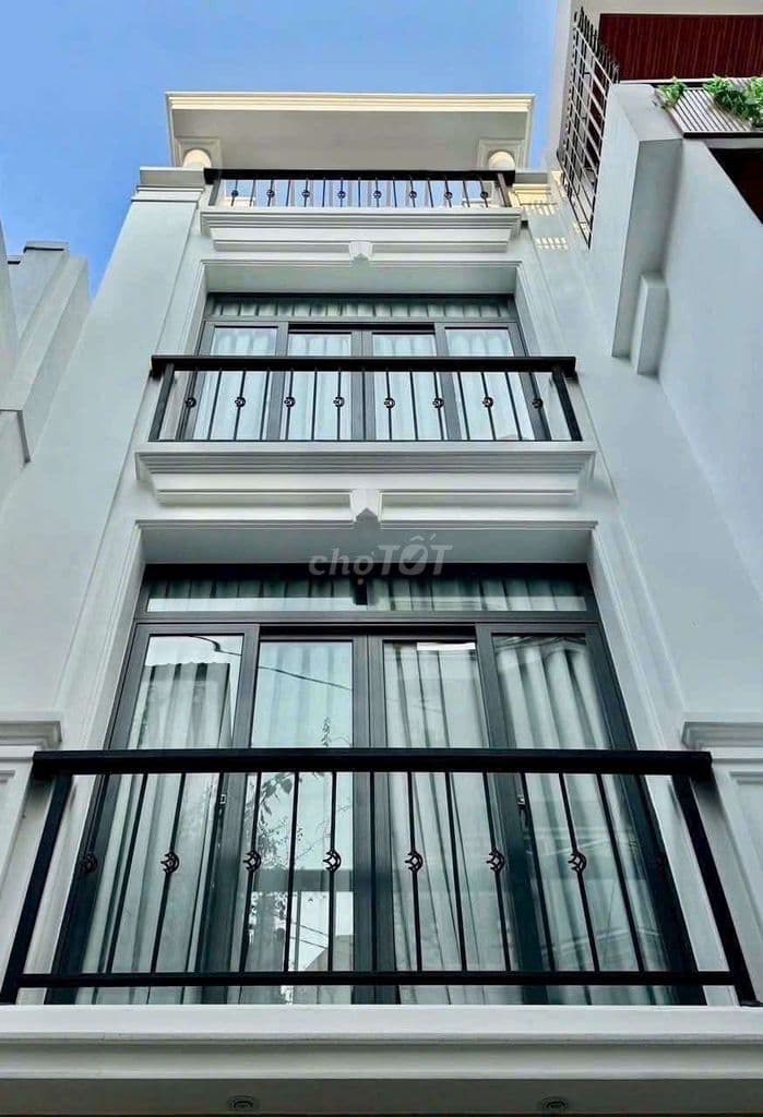 hxh 958 Lạc Long Quân - 4 x 10m T3L Giá 5.8 tỷ TL( nhà còn mới ở ngay)