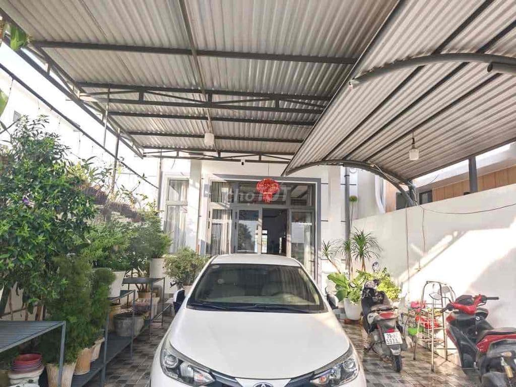 Bán nhà MT đường nhựa,đi ra Nguyễn Văn Linh 5-10p