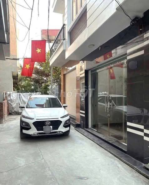 Nhà Tây Mỗ thang máy ô tô đỗ cửa full nội thất