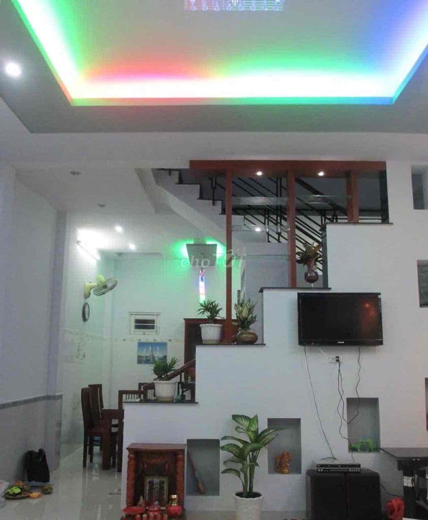 nhà 3 tầng, DT 5x14, sổ vuông, giá 6.x tỷ, giáp Tân Phú - Ảnh 3