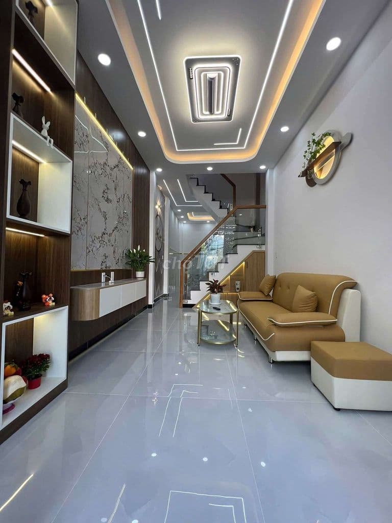 Nhà siêu đẹp 3 tầng đúc kiên cố - Ảnh 2