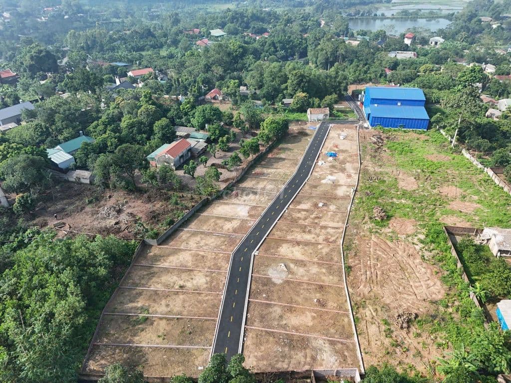 Bán Lô đất gần hồ full thổ cư, sổ đỏ, tại Trung Tâm Cẩm Lĩnh, Ba Vì - Ảnh 2
