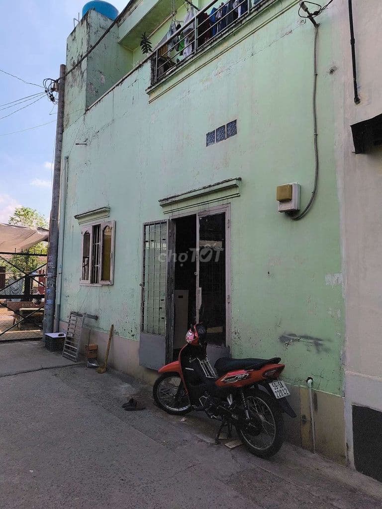 nhà ở cấp 4, khu vực hóc môn,