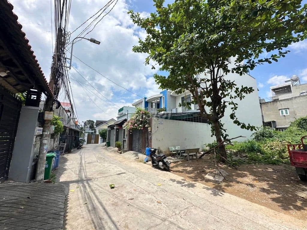 NỀN ĐẤT MT HẺM 1/ ĐÌNH PHONG PHÚ 10,8 TỶ/164M2 FULL THỔ - Ảnh 3