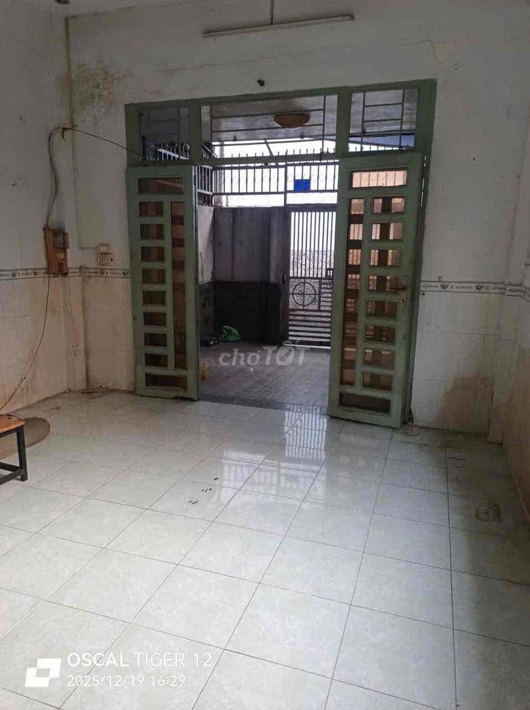 Nhà Góc 2 Mặt tiền thống nhất 4,2 x 15,5m cấp 4 - Ảnh 3