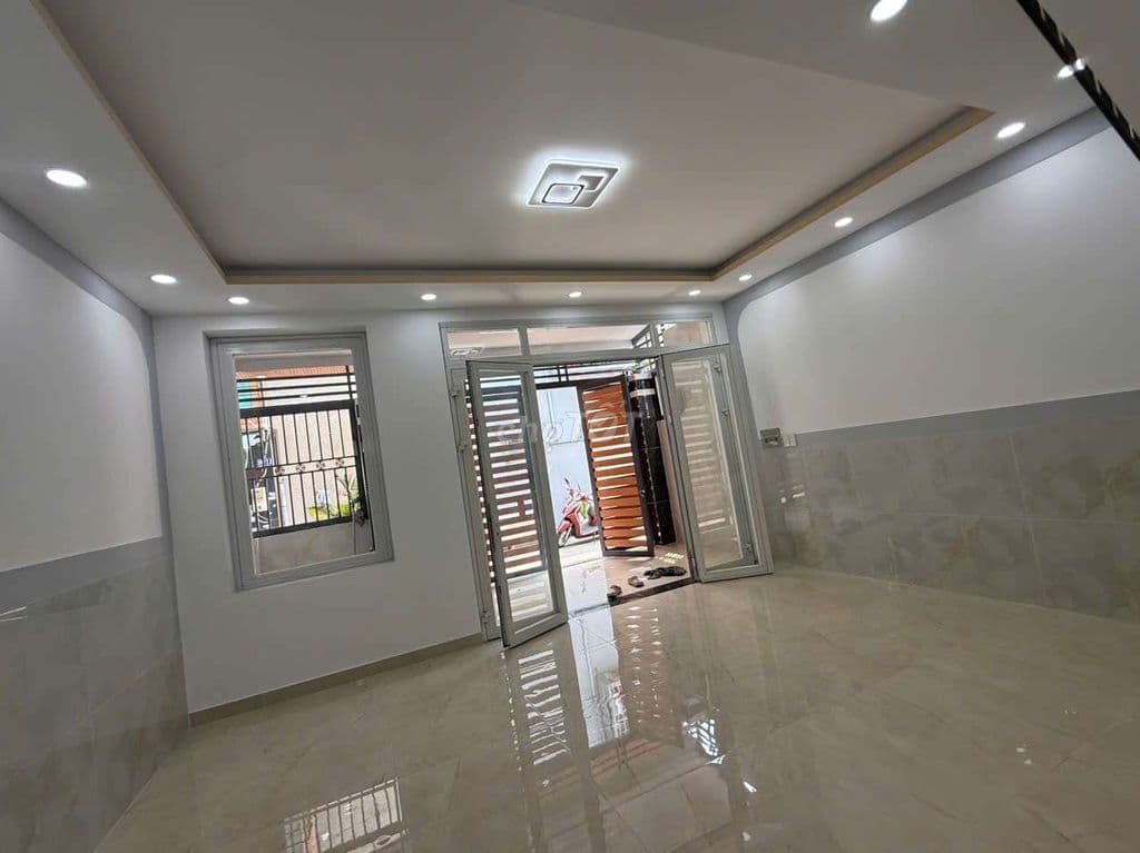 Nhà cần bán gấp - Ảnh 2