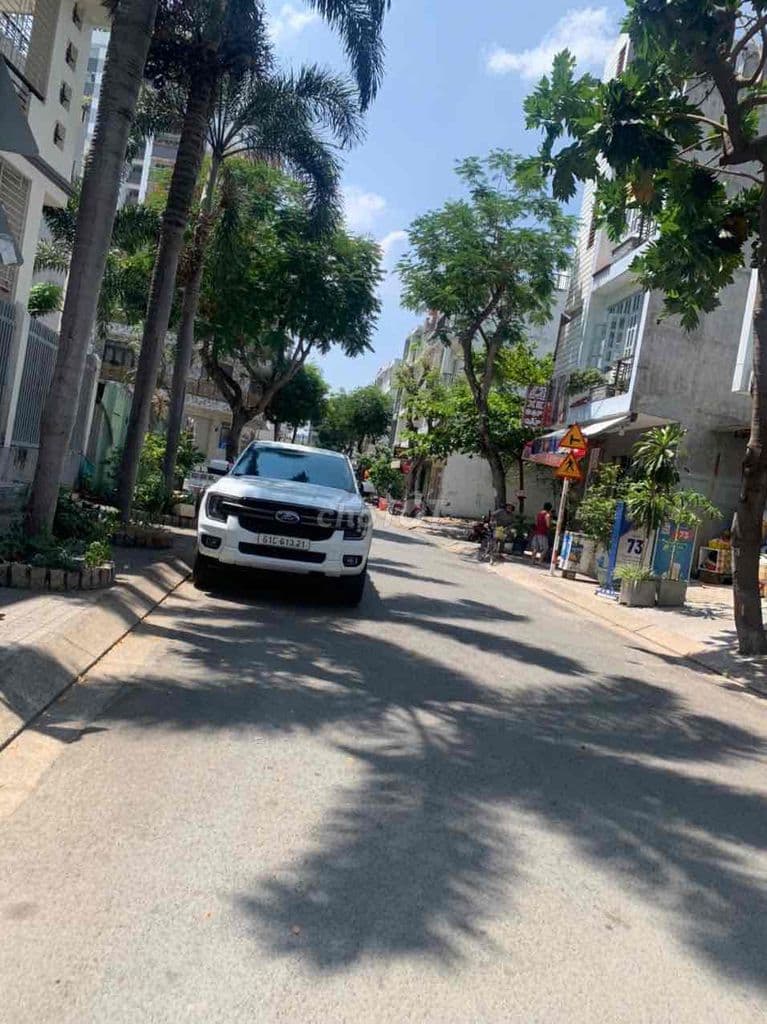 Nhà mặt tiền đường số 3 khu công ích Q4