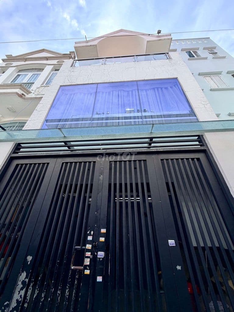gấp bán nhà duong quảng hàm 60m2