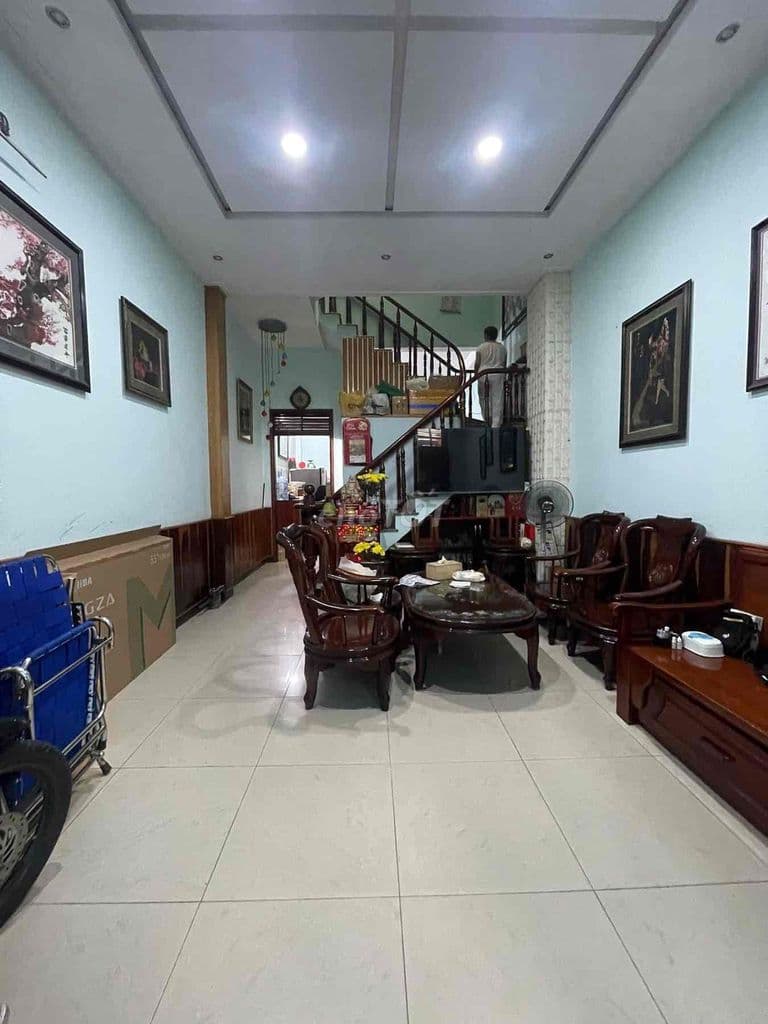 Bán nhà hẻm xe hơi