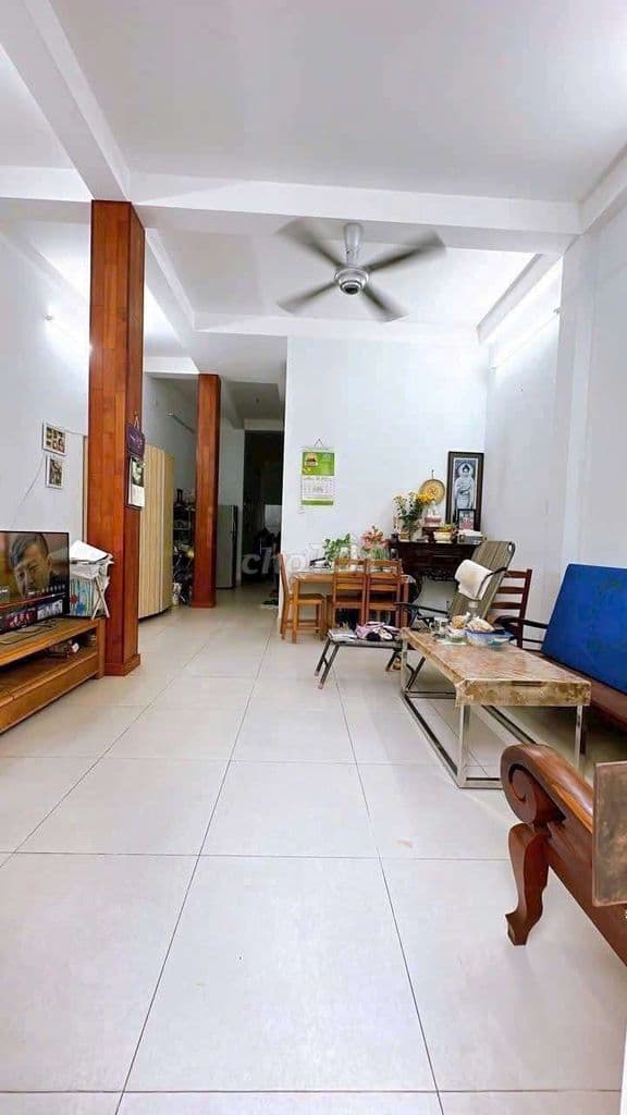 Mua bán nhà quận 4, 85m2 đất, 2 tầng BTCT, khu dân cư, hoàn công sẵn ! - Ảnh 2