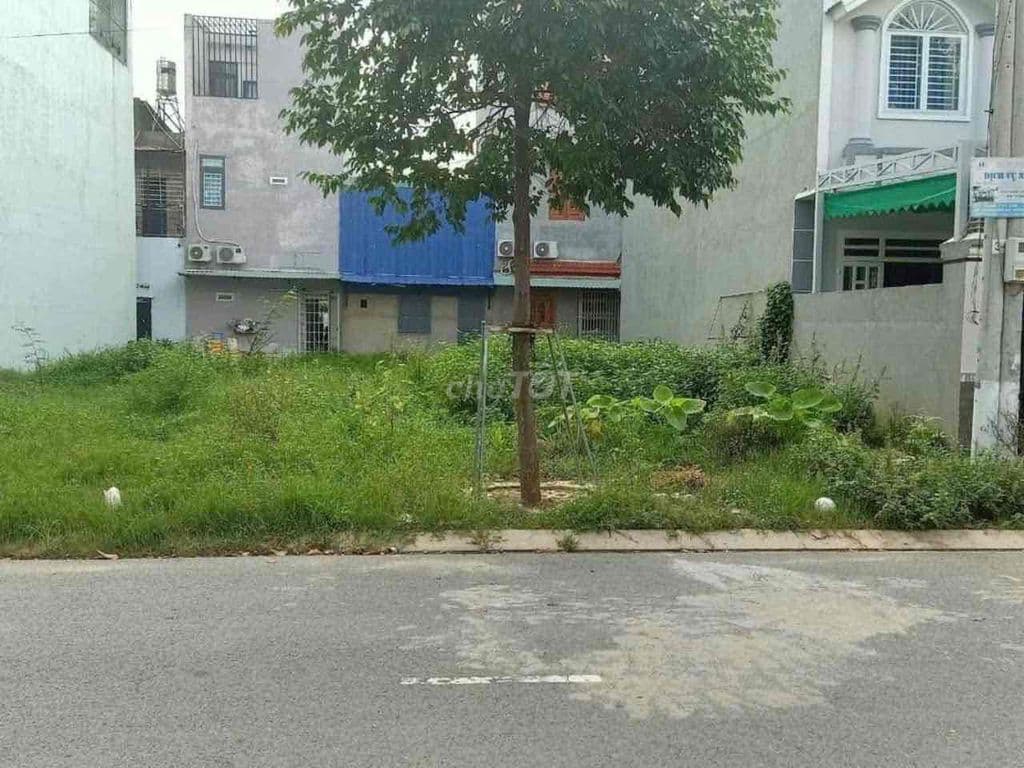 Cần bán lô đất giá tốt tại khu vực Bình Hưng