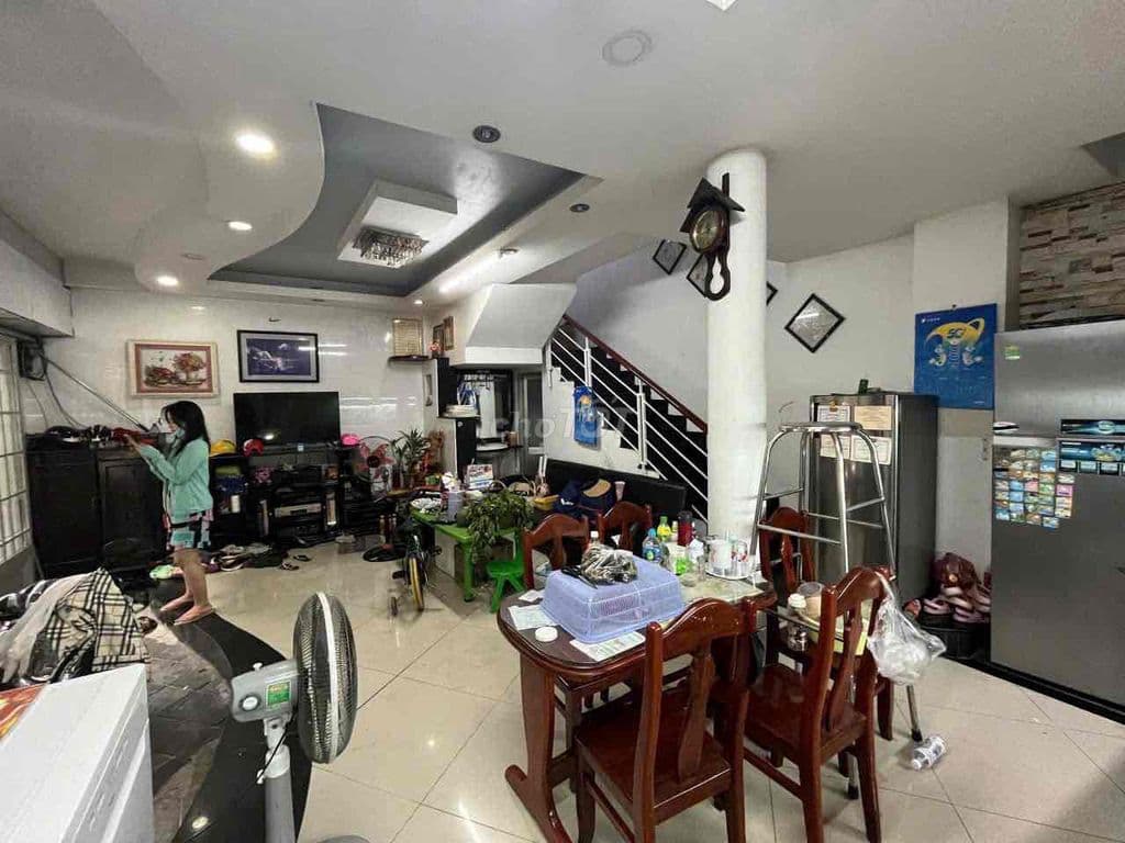 Nhà Lạc Long Quân Q.11 50m2 2 tầng - Ảnh 2