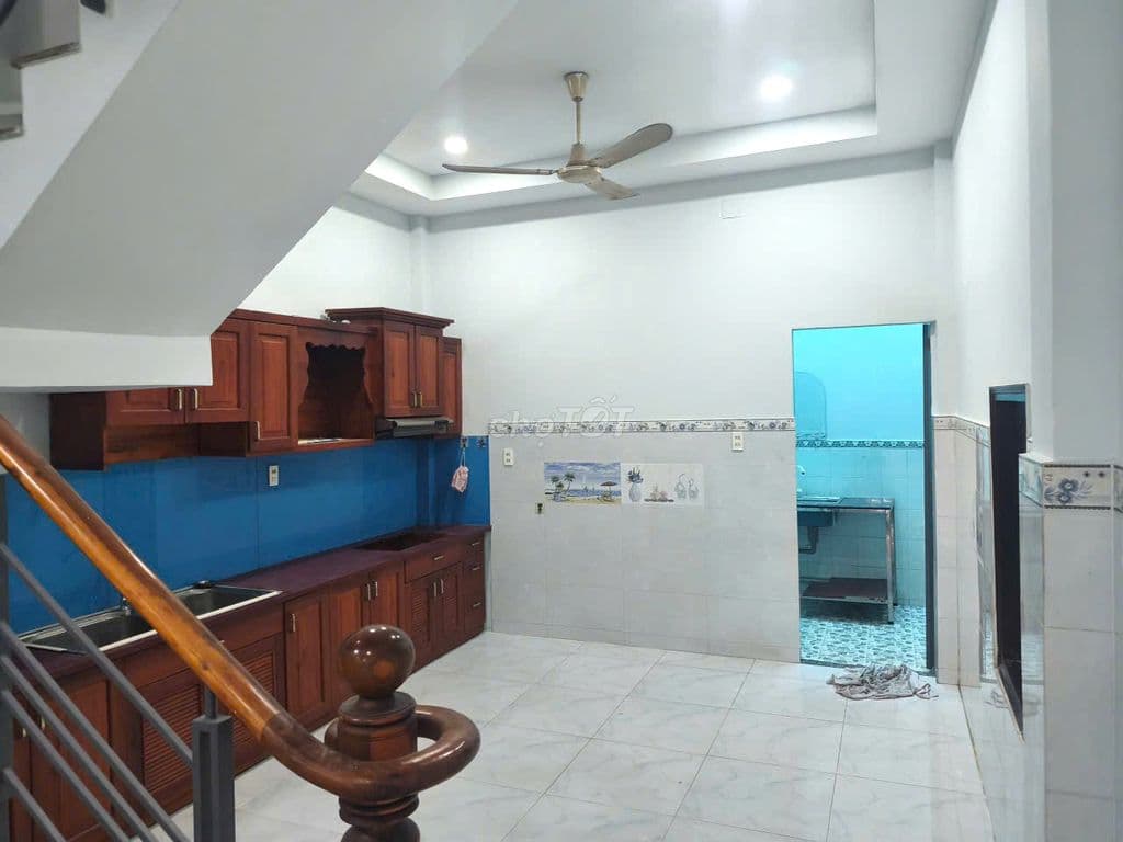 NGAY LÊ TRONG TẤN-HẺM XE HƠI THÔNG- NHÀ 2 TẦNG 94M2-4.5x21. CHỈ 6.7 TỶ - Ảnh 3