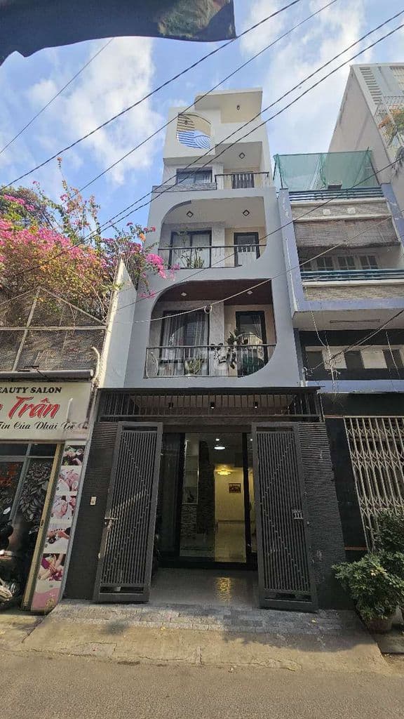 Nhà 4 lầu hẻm xe tải vị trí kinh doanh