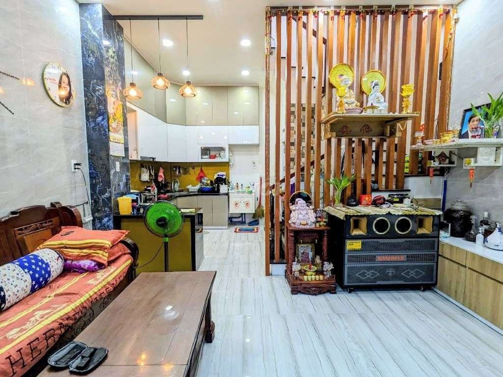 LÔ GÓC, NHÀ CHÍNH CHỦ XÂY,3 TẦNG ,45M2,SHR HOÀN CÔNG CHỈ 5X TỶ - Ảnh 2