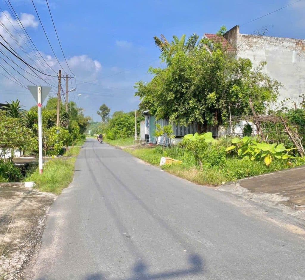 Mặt tiền đường nhựa, kdc đông. 1,3 tỷ 150m2 Trung Lập , Thái Mỹ. SHR - Ảnh 3