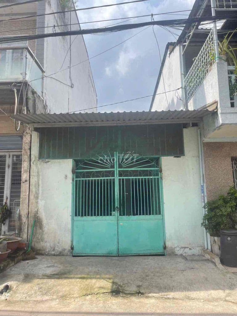 chính chủ cần bán gấp nhà cấp 4 hẻm xe tải 8m thông dt 4x16m