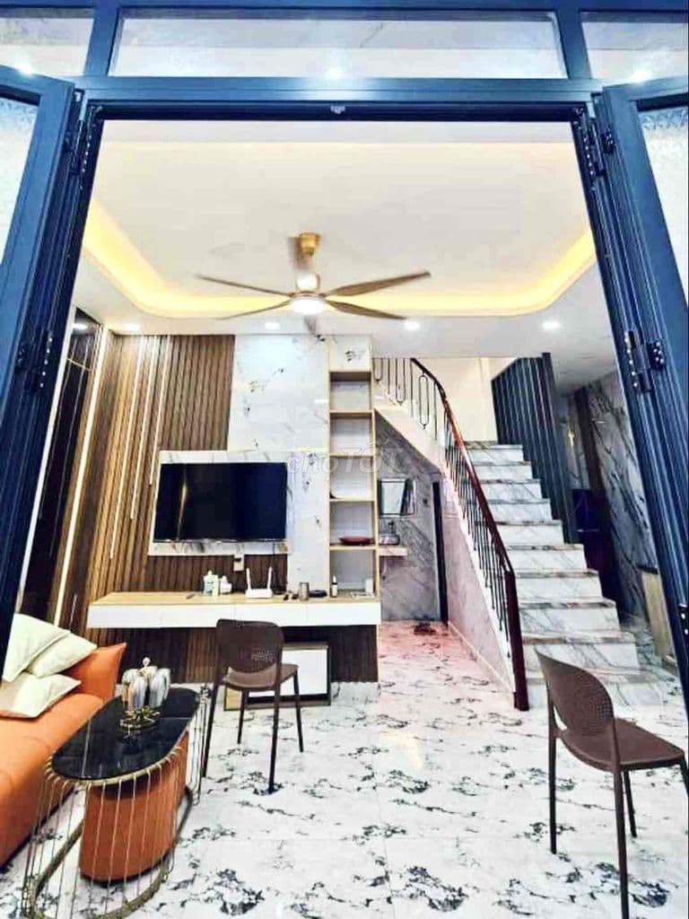 Nhà 2 tầng Âu Cơ Tân Bình giá 4 tỷ