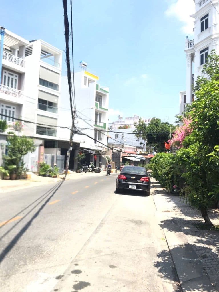 Bán nhà hẻm 1 xẹt đường rộng giá 6x tỷ tân phú