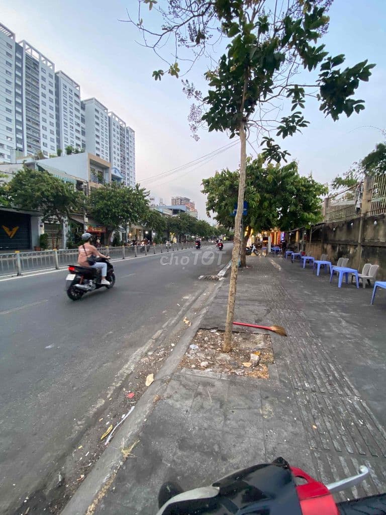 Bán gấp MT Vườn Lài. Dt 4.9m x 22m. Nhà cấp 4. Giá 13.9 tỷ - Ảnh 2