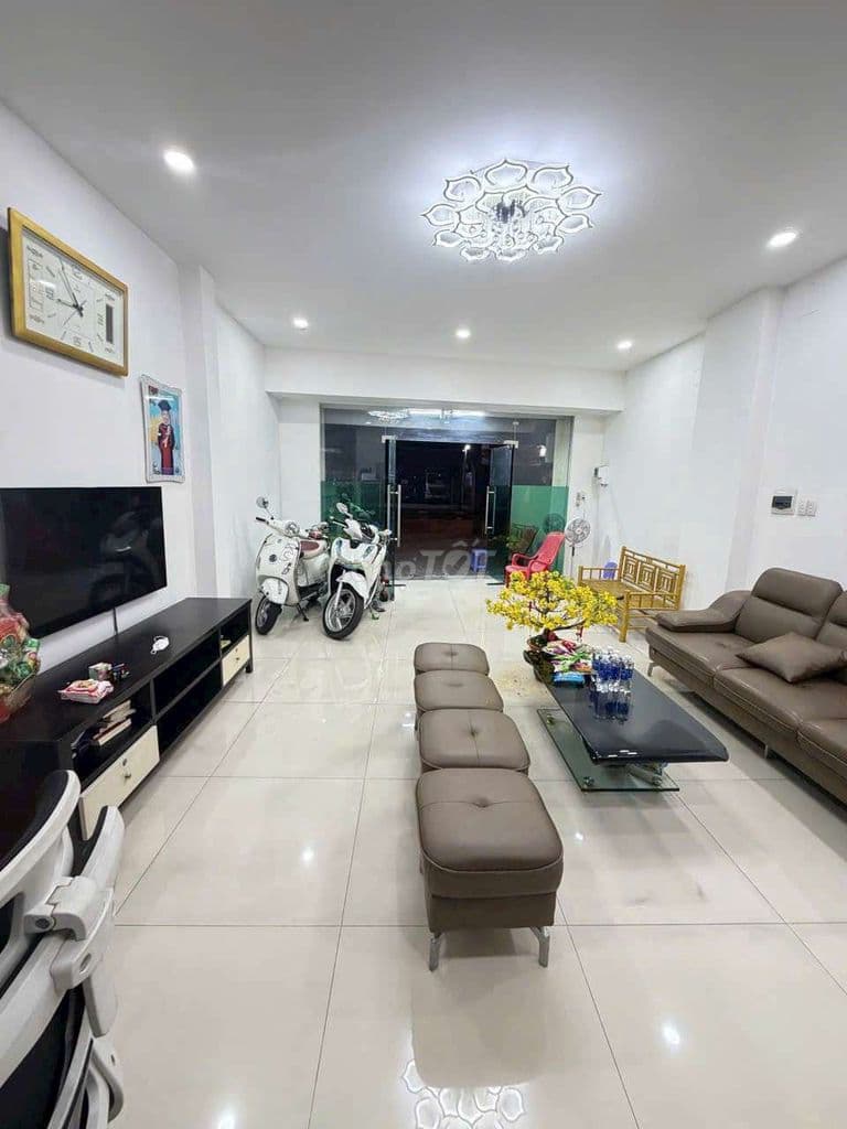 Nhà Phố 5m x 18m. 3 Tầng Mặt Tiền Lê Thị Riêng. Ngay UBND Q12 - Ảnh 2