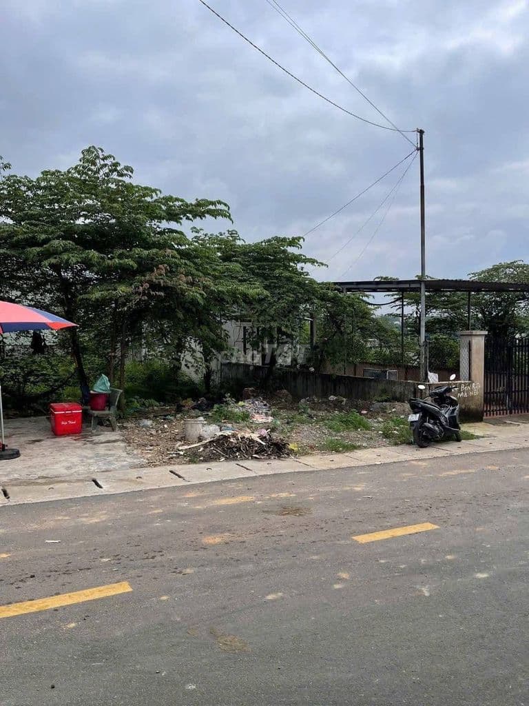 Bán đất đẹp mặt tiền đường Huỳnh Văn Trí , gần chợ Bình Chánh , 222m2