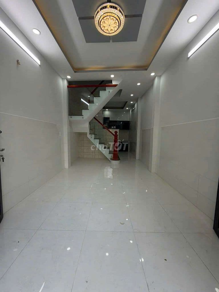 Hoa hồng 2% . Nhà chính chủ. Cách Mt 50m