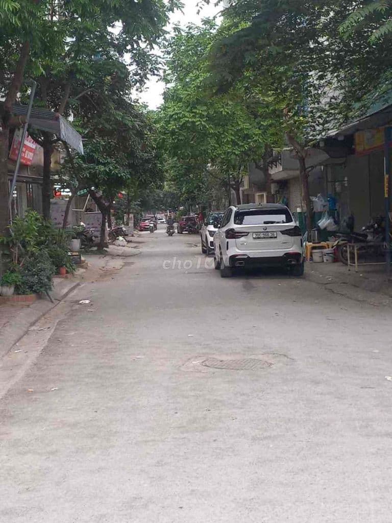 Cần bán nhanh lô đất Dịc vụ Vạn Phúc liền kề Himlam