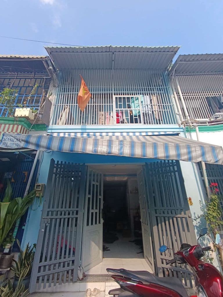 Nhà hẻm xe hơi Chiến Lược 4x8 1 lầu quận Bình Tân