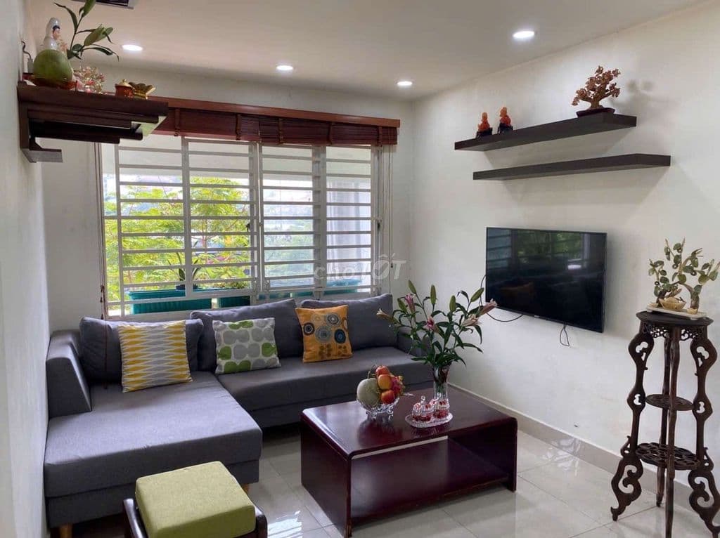 HOT căn hộ 80m2_2 ngủ chung cư Nguyễn Văn Trỗi view kênh Nhiêu Lộc