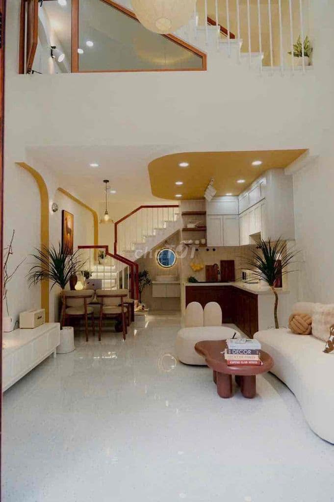 Nhà mới hiện đại 4x8m 1 trệt lửng 2 lầu st 4PN HXH đường 26/3 - Ảnh 2