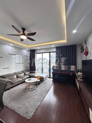 Nhà đẹp Võ Thị Sáu - HBT, Thang máy, View hồ