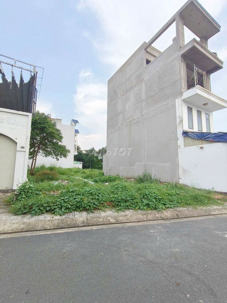 LÔ ĐẤT đường 8m- SÁT PHẠM VĂN ĐỒNG- ĐƯỢC XÂY LỬNG+3 LẦU - Ảnh 3