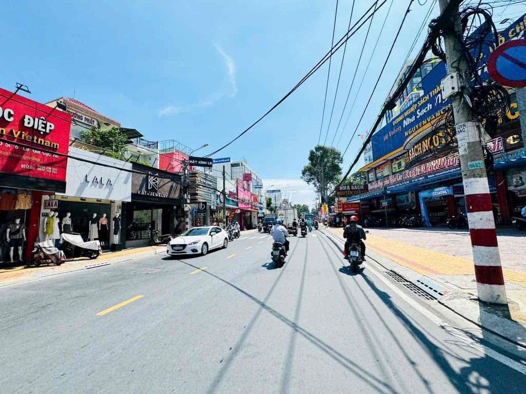 Vip Nhà 141M2 Ngang 6,3M Xe Hơi Vào Tận Nhà Cách Võ Văn Ngân Chỉ 150M - Ảnh 3