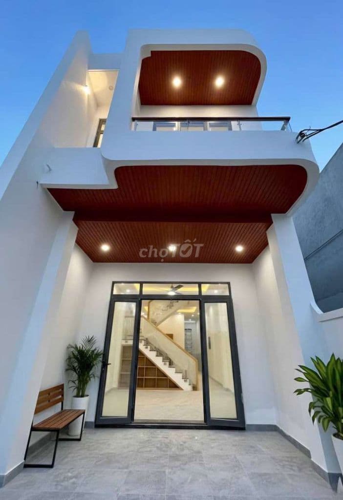 Nhà Nguyễn Sơn căn góc không phạm lộ giới 3.2x6m giá 2.55 tỷ